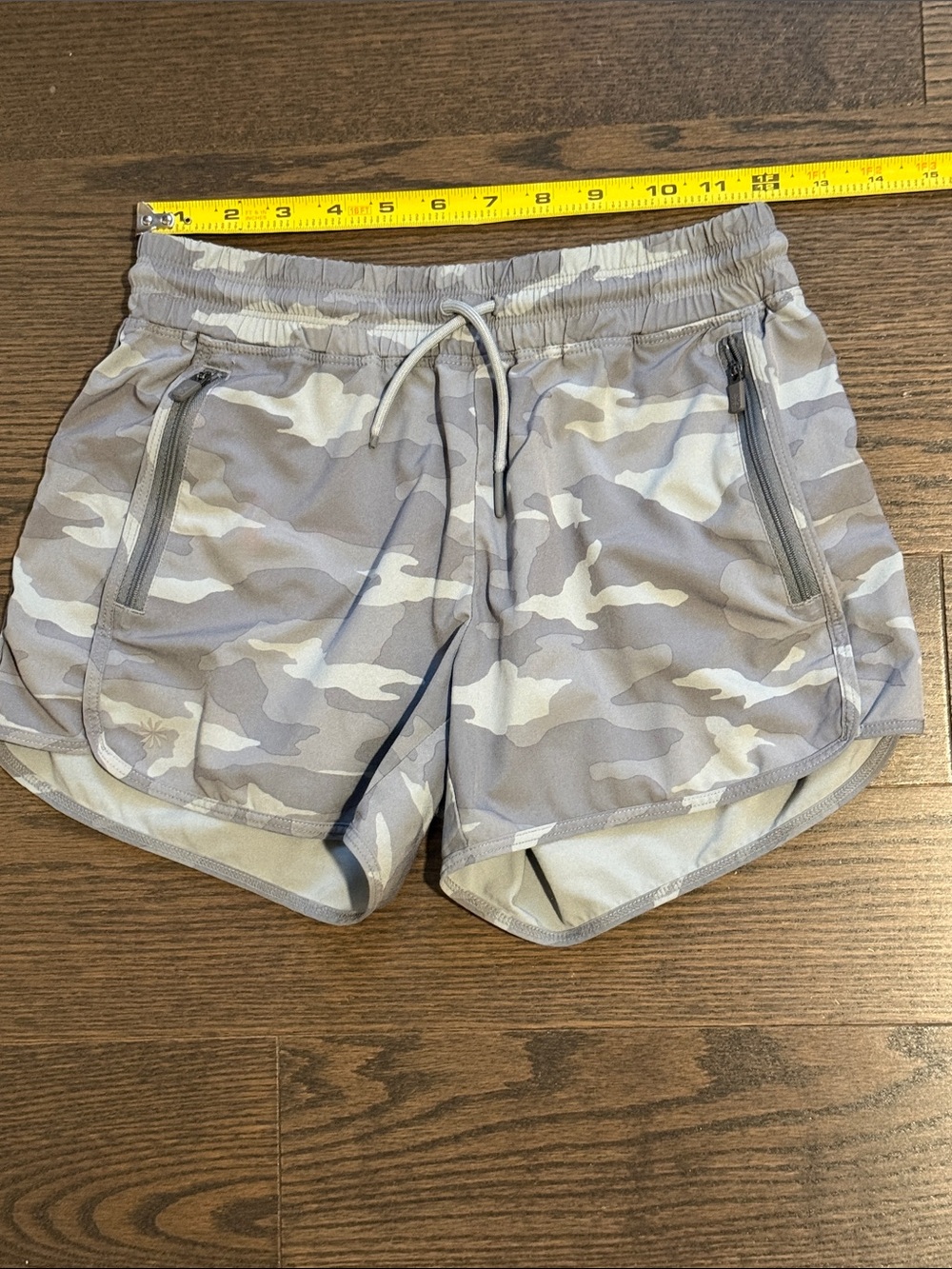 Athleta Girls Gray Camo Running Shorts - Comfortable Lightweight Activewear